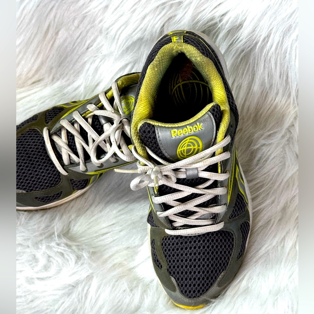 GUC Reebok Gray and Yellow Athletic Shoes with Breathable Mesh Size 6.5